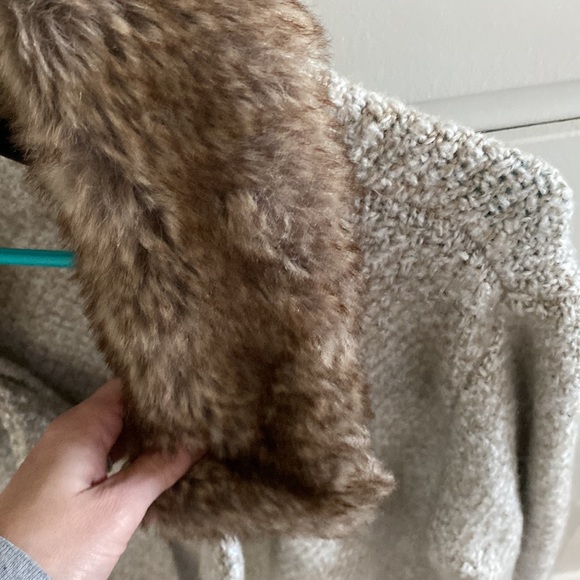 Love token long cardigan coat with fur collar - Picture 2 of 2